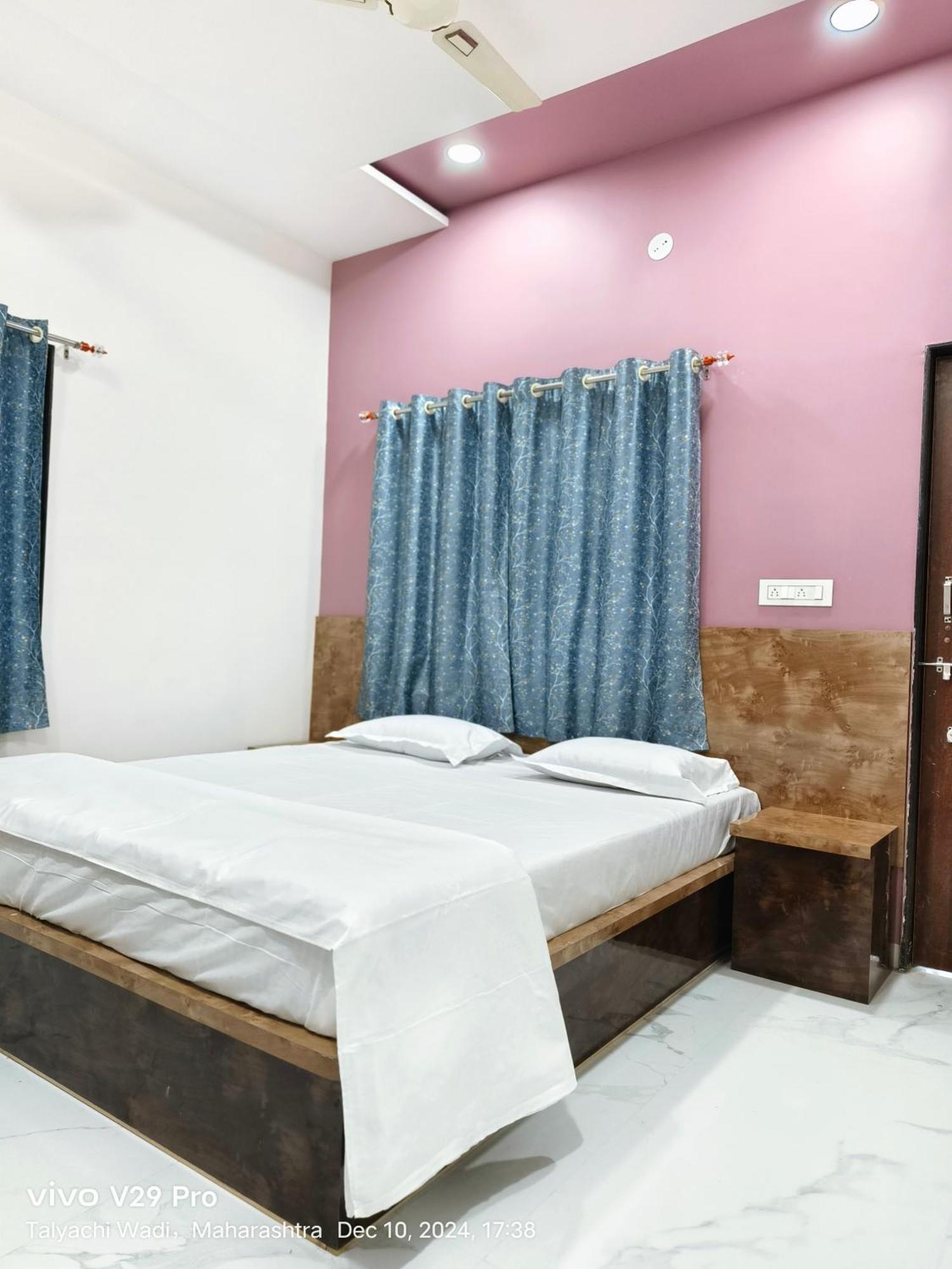 Отель Shree Jyotirlinga Residency Ellora Экстерьер фото